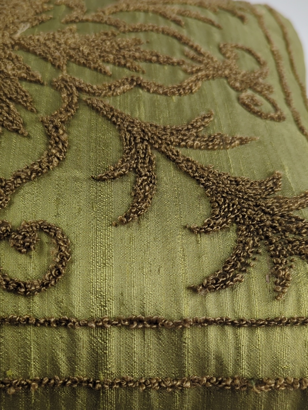 VINTAGE Accent Pillow Green Chartreuse Embroidered Down Filled - Picture 4 of 6